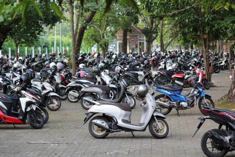Kapan Ban Motor Harus Diganti: Tanda yang Terlihat dan yang Sering Diabaikan