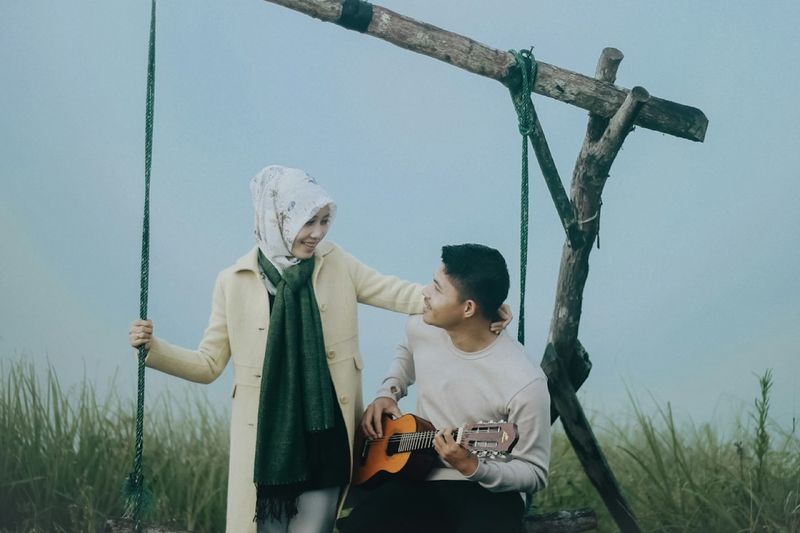 Chord Kekasih Bayangan: Kunci Dasar dan Makna Liriknya