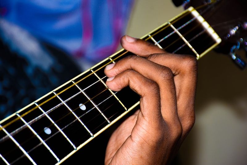 Chord Mangu: Kunci Dasar dan Makna Liriknya
